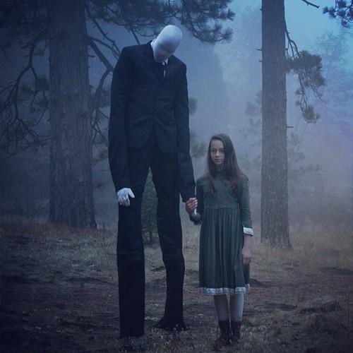 slenderman-peekaboo